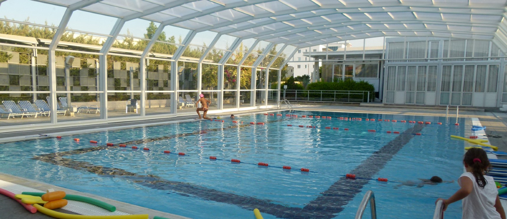 Pool enclosure – Ginger Center, Chypre