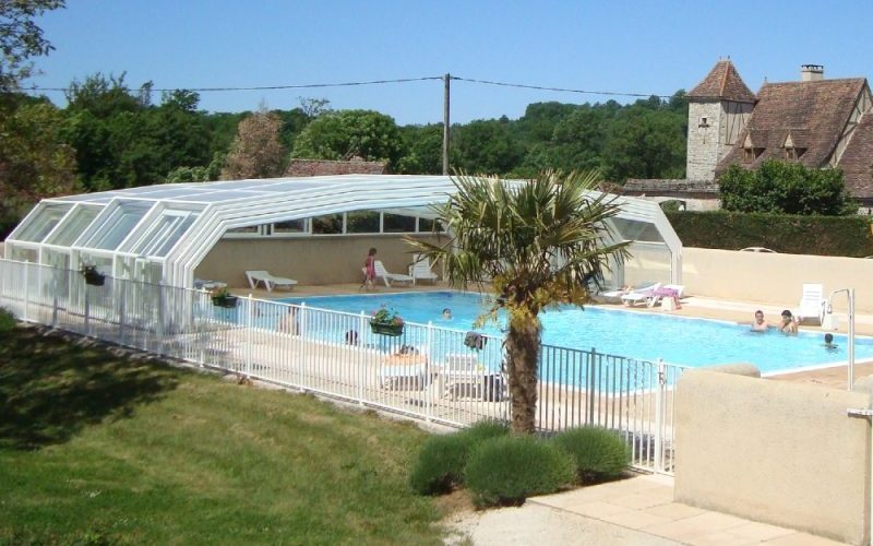 Pool enclosure at Camping Le Ventoulou